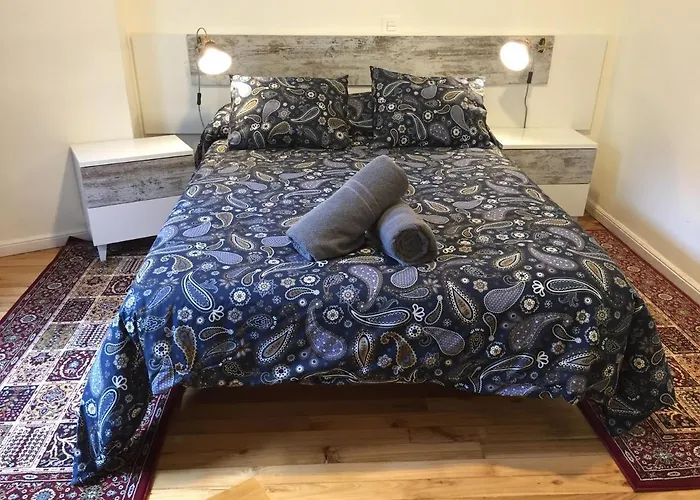 Alojamento de Acomodação e Pequeno-almoço Akasha Arima 3*